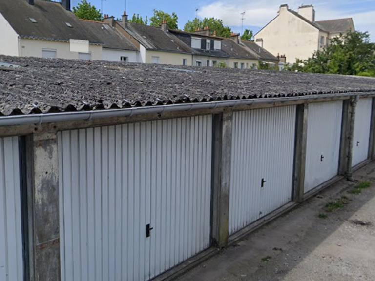 Garage à louer - proche Ruban Bleu et Théatre — photo 1