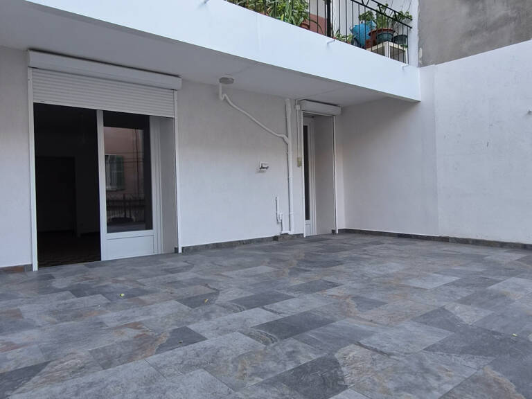 COEUR DE VILLAGE DE VILLAGE SPACIEUX T3 AVEC BELLE TERRASSE — photo 1