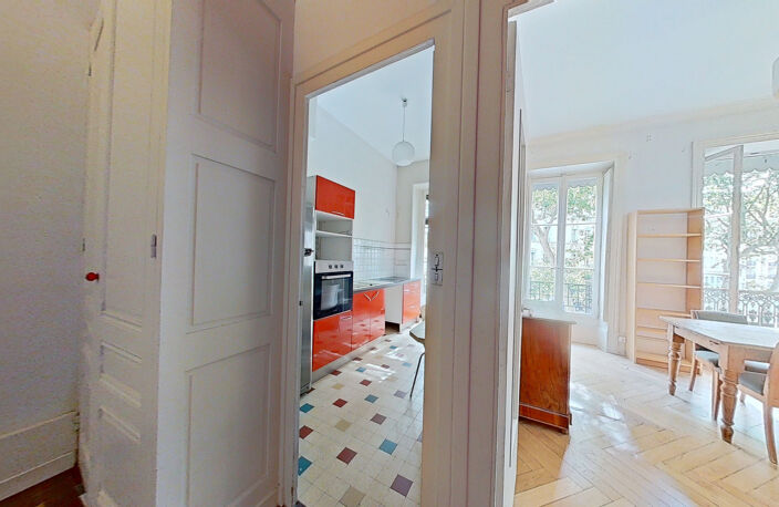 69009 LYON 9EME VAISE CENTRE - PLACE DE PARIS - APPARTEMENT — photo 5