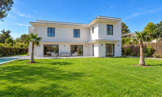 Maison 9 Pièces 210 m² à vendre à Ventabren (13122)