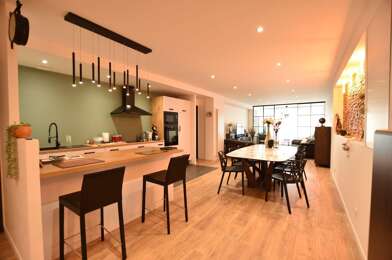 Appartement 5 pièces 364000 €