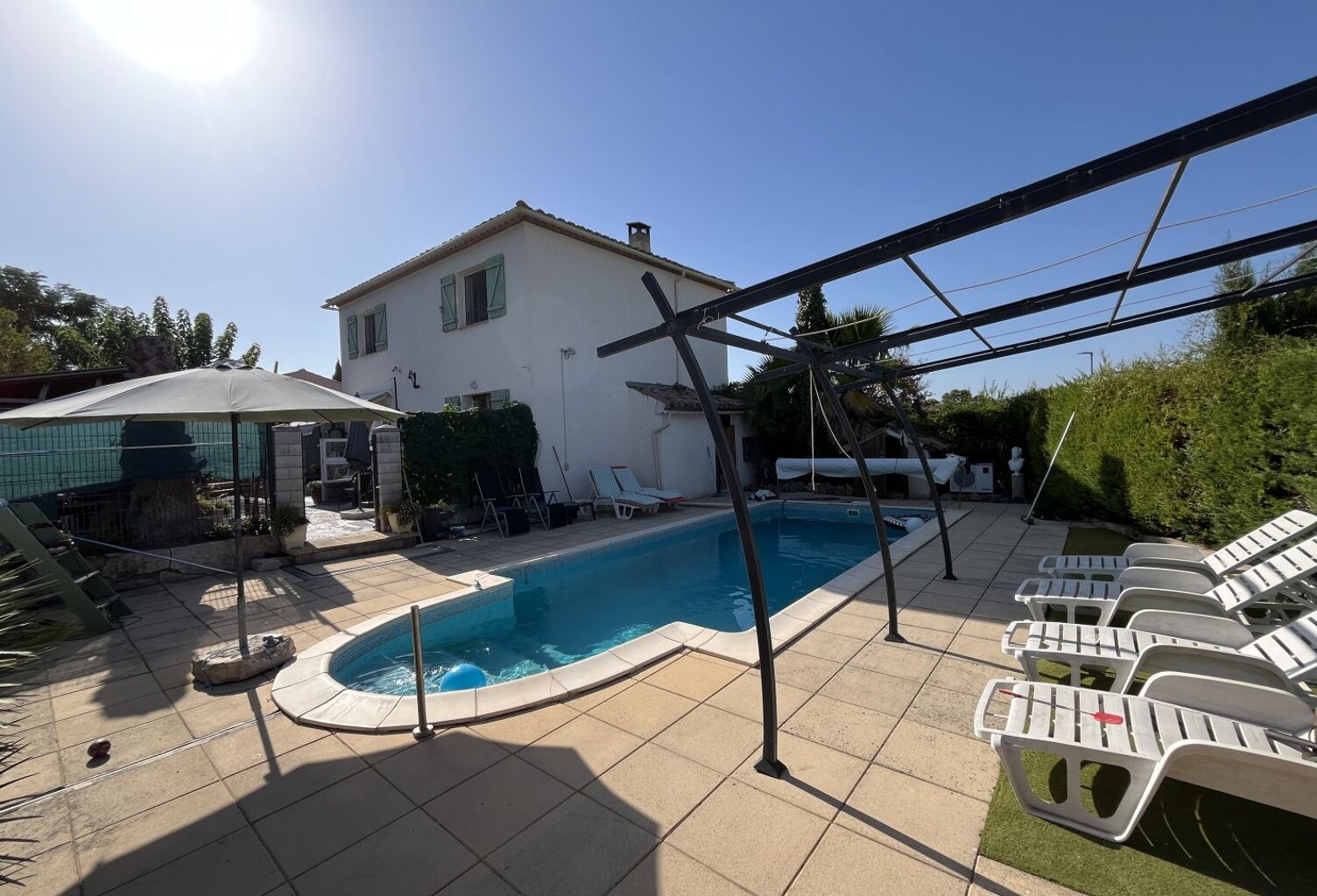 Villa TERRAIN, PISCINE, DEPENDANCES — photo 1