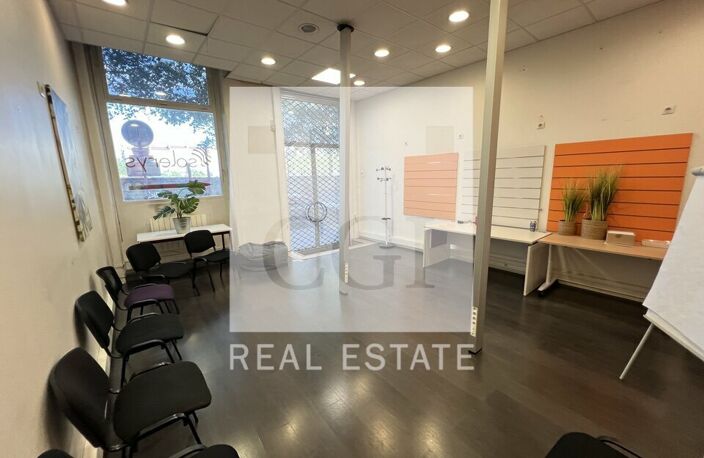 BUREAUX à LOUER — photo 3