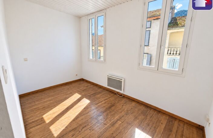 Location appartement 3 pièces 43 m² à Tarascon-sur-Ariège (09400) — photo 2