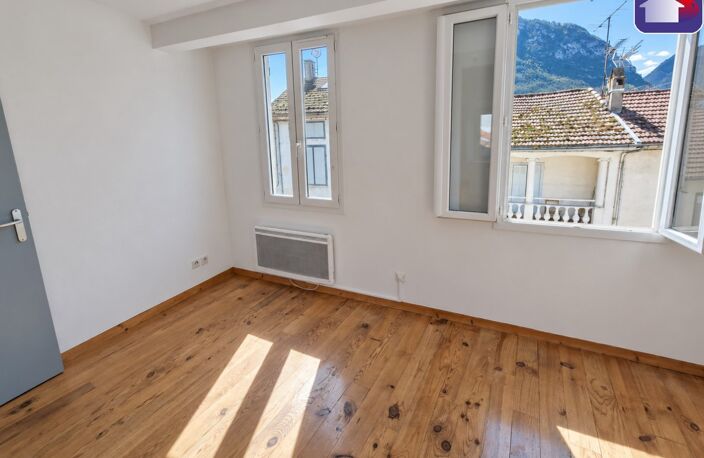 Location appartement 3 pièces 43 m² à Tarascon-sur-Ariège (09400) — photo 3