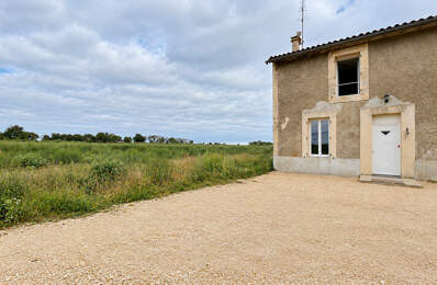 A LOUER MAISON DE CAMPAGNE DE TYPE 3 AVEC JARDIN - SECTEUR SAINT GENES DE BLAYE — photo du bien