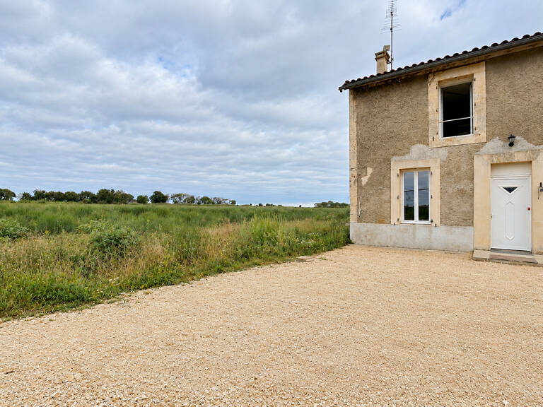 A LOUER MAISON DE CAMPAGNE DE TYPE 3 AVEC JARDIN - SECTEUR SAINT GENES DE BLAYE — photo 1