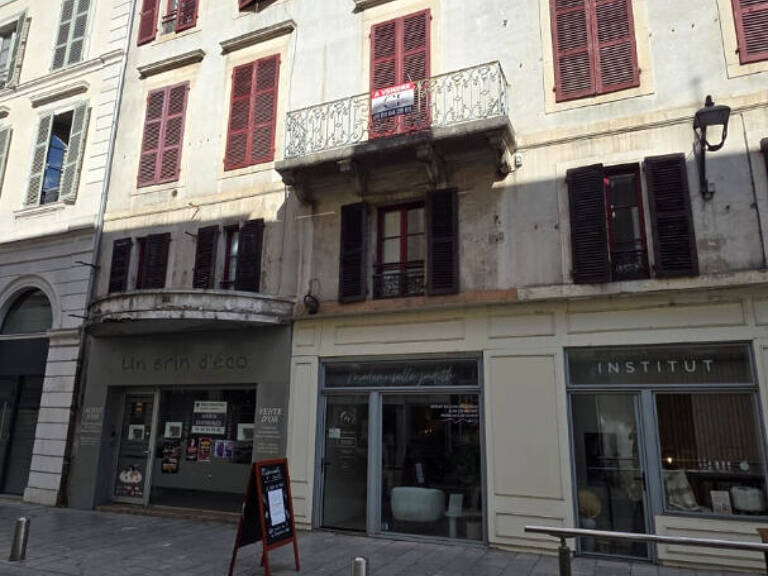 Pau Hyper centre - charme de l'ancien — photo 1