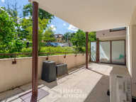 Terrasse d'été et balcon à Bron — photo 2