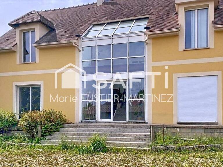 Maison familiale évolutive - 145 m² habitables déjà fonctionnels + 60 m² à aménager (belle hauteur) - plus de 205 m² de potentiel. 50 m² de combles supplémentaires à créer - terrain de 880 m² - proche Moret-sur-Loing — photo 1