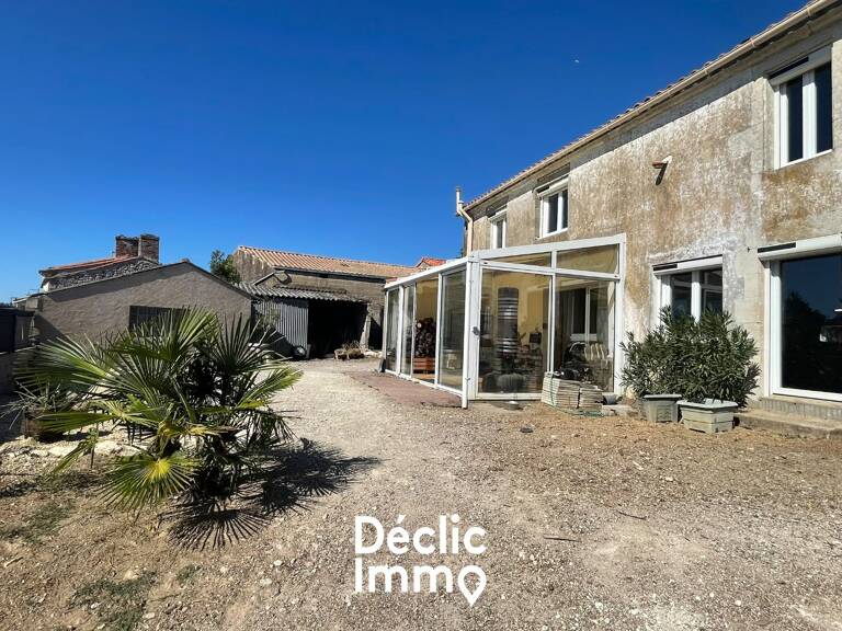 Maison en pierres avec beau potentiel  Curzon — photo 1
