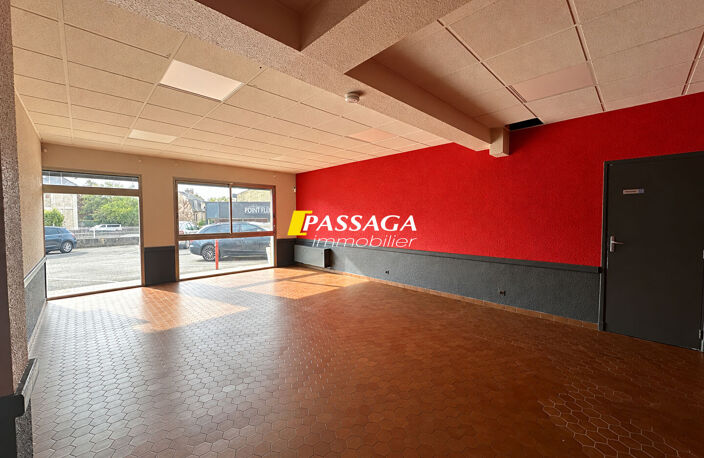 A VENDRE - Local commercial 112 m² avec parkings et caves - RODEZ — photo 5