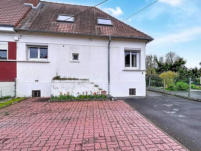 Maison 3 Chambres-Jardin, Garage, stationnements — photo du bien