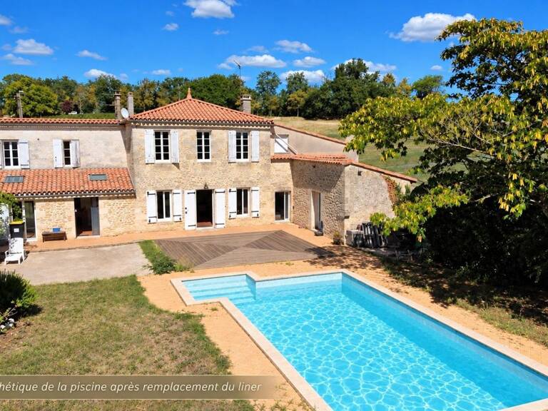 FRONSAC  Une maison en pierre de caractère | 170 m² | 5 chambres + bureau | — photo 1