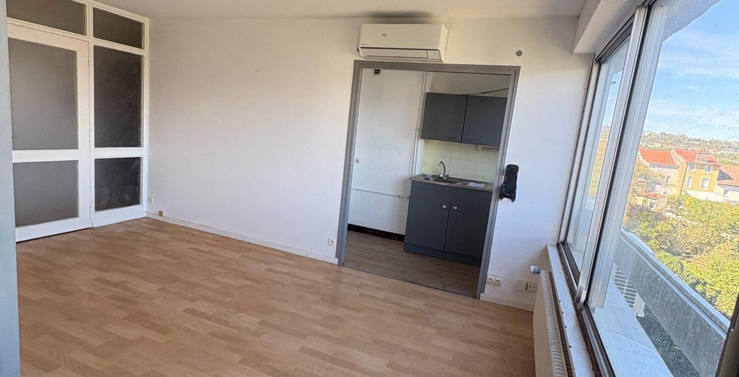 T2 idéal pour étudiant ou investisseur/ climatisation !!! / fenêtres double vitrage neuves / Dpe C !!! — photo 1