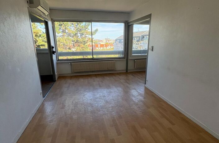 T2 idéal pour étudiant ou investisseur/ climatisation !!! / fenêtres double vitrage neuves / Dpe C !!! — photo 2