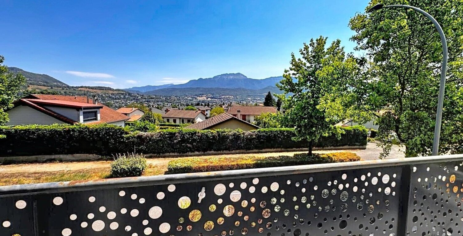 Maison récente DPE A, 4 chambres, avec vue sur les massifs — photo 1