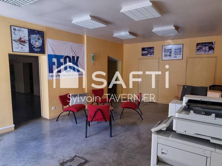 Entrepôt de 241 m² + bureau de 175 m² — photo 1