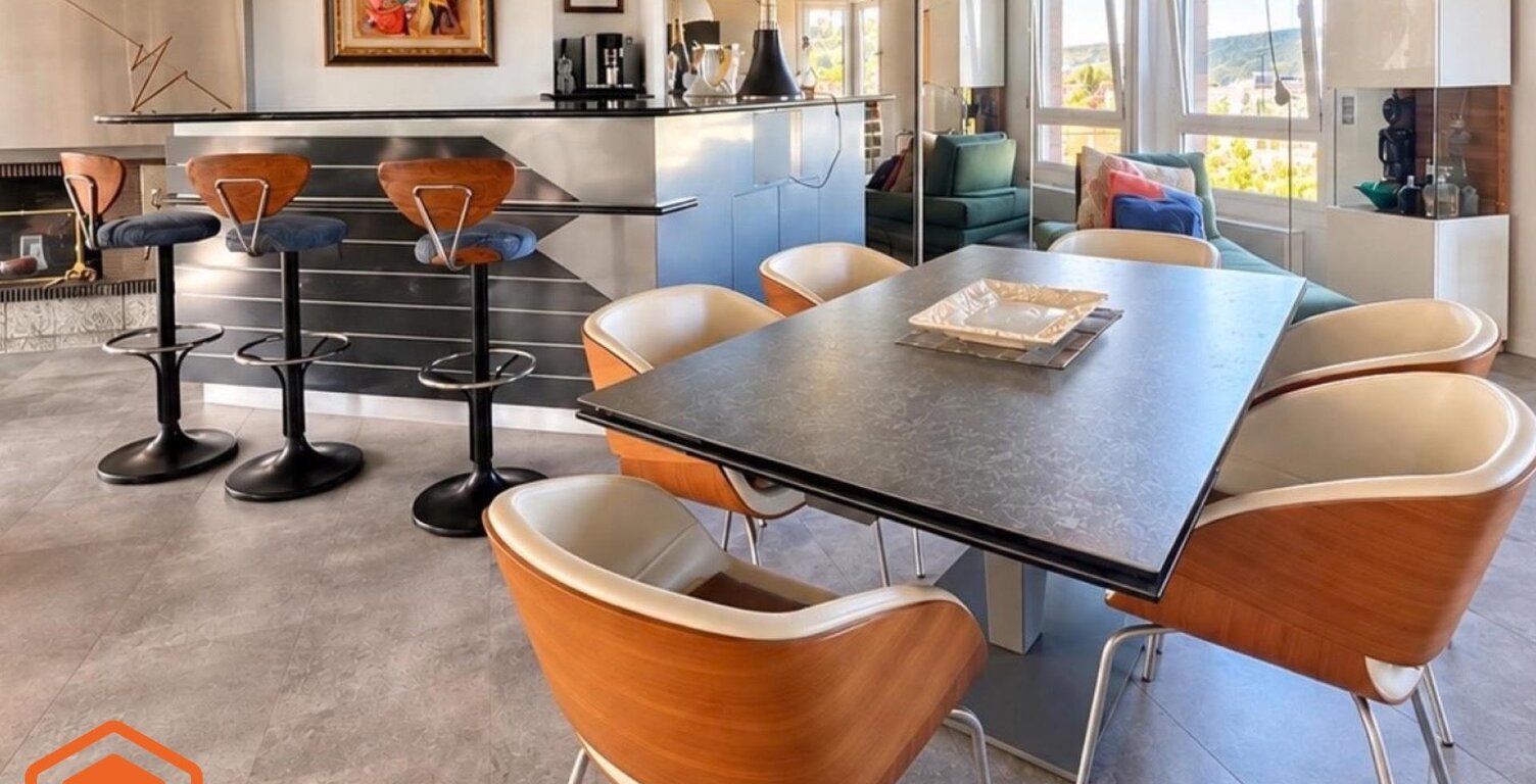 Superbe appartement avec terrasses, 2 caves et garage — photo 1