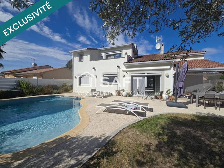 Maison familiale avec piscine, garage et dépendance — photo 1