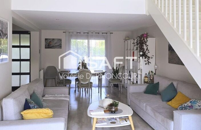 Maison familiale avec piscine, garage et dépendance — photo 3