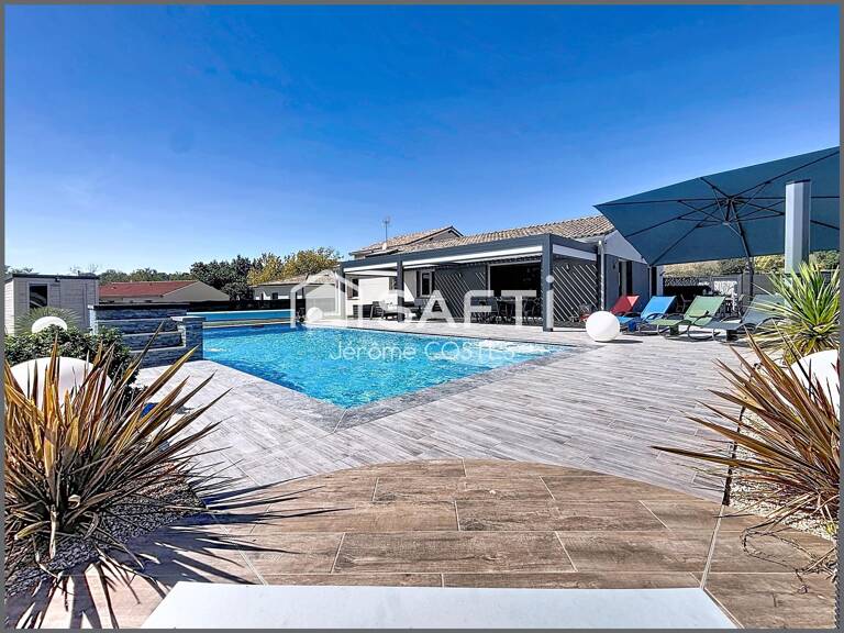 Propriété comptemporaine avec piscine et prestations haut de gamme — photo 1