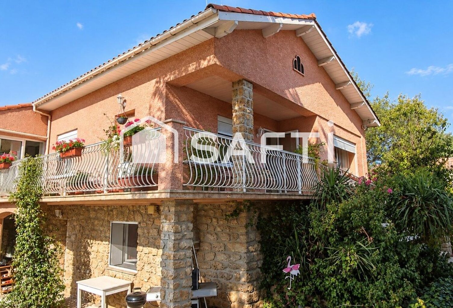 Maison 180m2, piscine, 3 garages, un T2, terrain 1230m2 — photo 1
