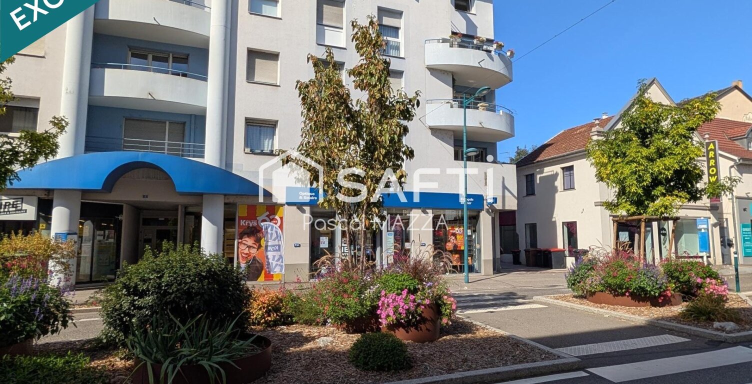 En plein centre, 4p de 80m² au dernier étage avec ascenseur, 2 chambres et balcon côté sud, cave et parking couvert sous/sol — photo 1