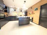 MAISON T6 de 210m² avec GRAND GARAGE et TERRASSES — photo 2
