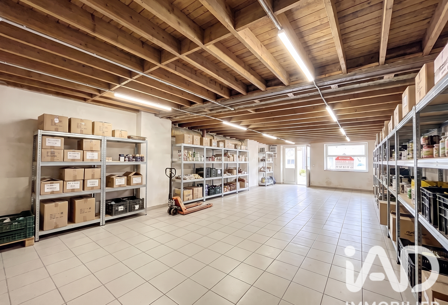 Vente Boutique/Local commercial 150 m&sup2; — photo 1