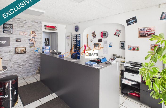 Murs de garage automobile toutes marques à Saint-Porchaire / vente avec fonds de commerce indissociable — photo 2