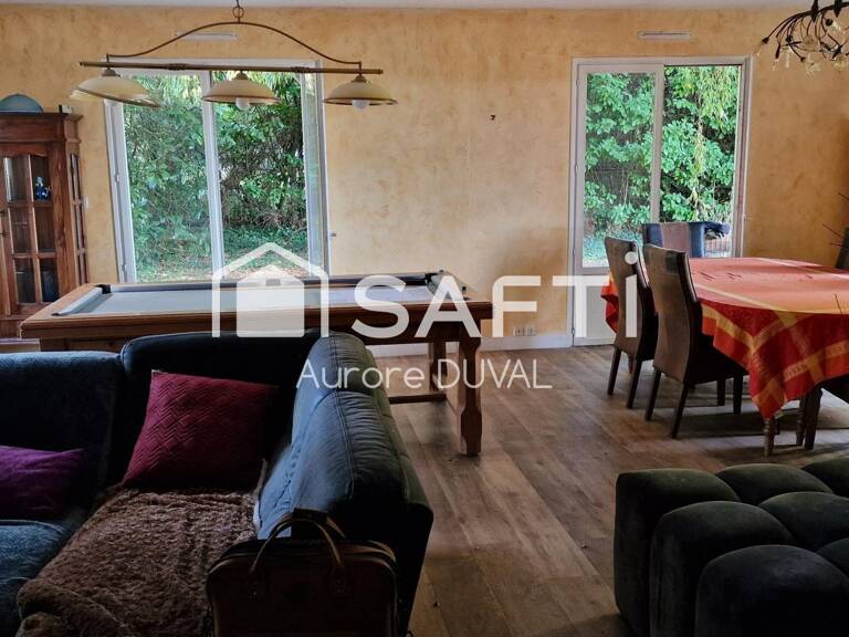 Maison 4 chambres avec beau potentiel — photo 1