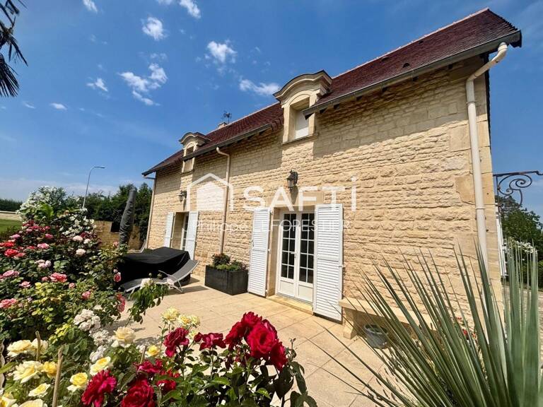 5 km d'Argences. Très belle maison de 5 chambres. — photo 1