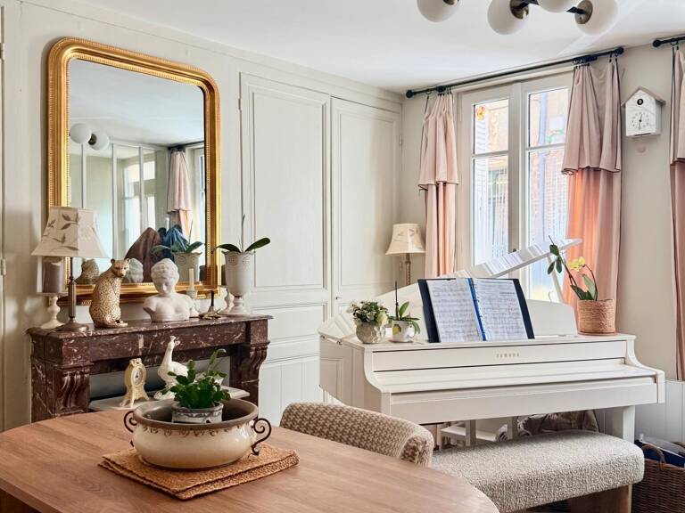EU  Maison atypique au cœur du centre historique — photo 1