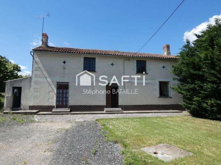 corps de ferme -terrain 5660m2-86420 Saires . — photo 1