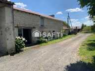 corps de ferme -terrain 5660m2-86420 Saires . — photo 2