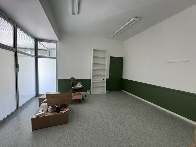 BUREAUX à LOUER — photo 1