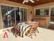 Superbe villa offrant : vue imprenable, grand terrain, piscine et un terrain de tennis! — photo 4