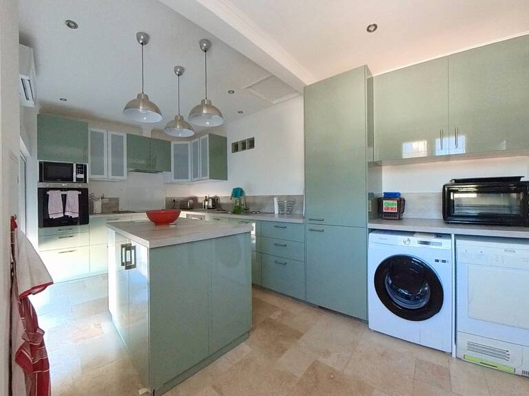 Charmante villa 3 chambres avec jardin et piscine à Puissalicon. — photo 1