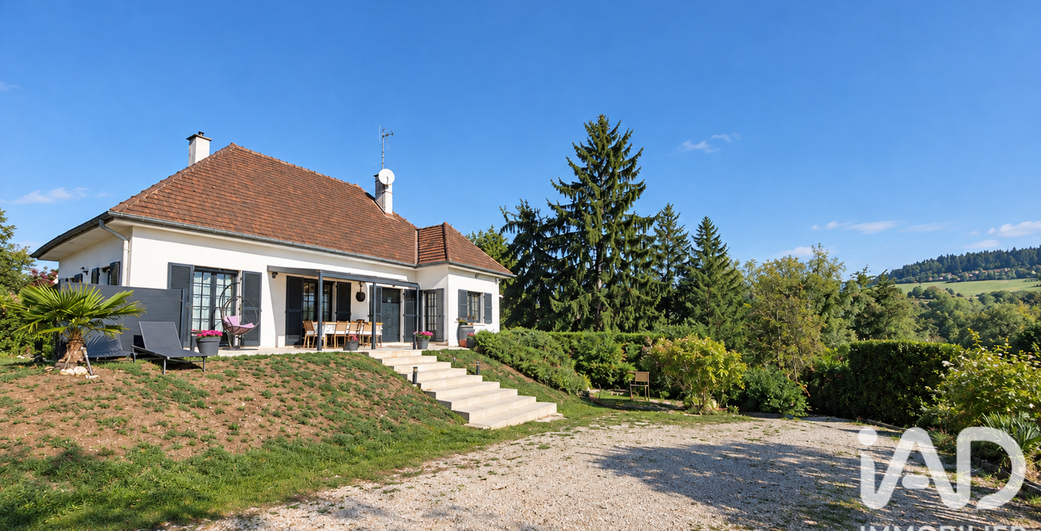 Vente Maison/villa 8 pièces — photo 1