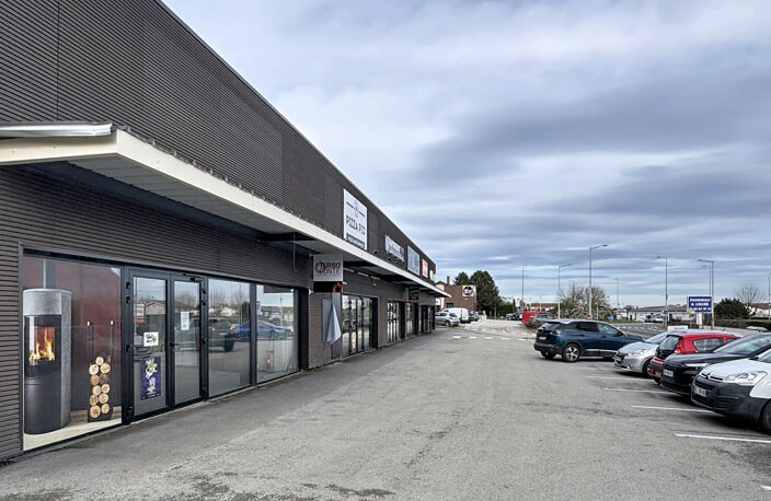 Local commercial avec forte visibilité — photo 5