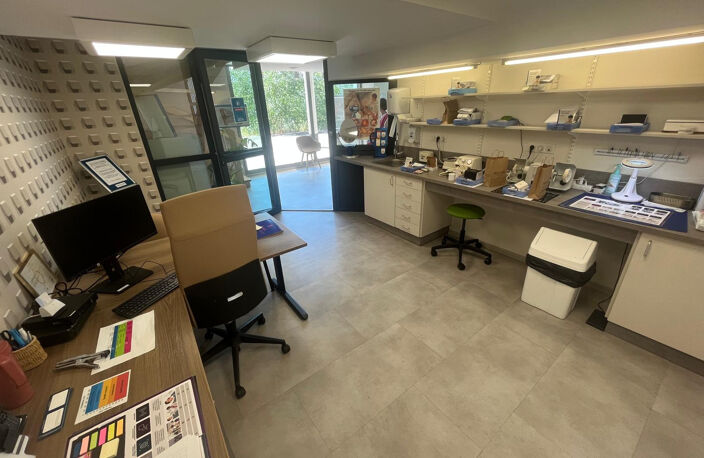 Local commercial de 186 m2 avec vitrine   Centre de Bourran à Rodez — photo 5