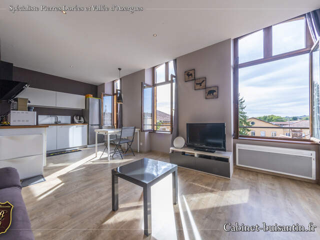 Appartement 2 pièces avec cave et stationnement — photo du bien