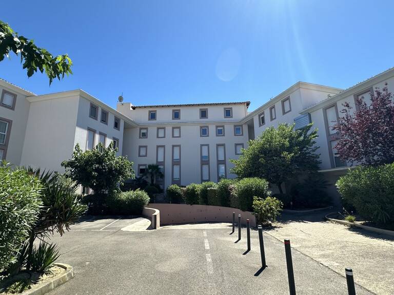 Appartement en rez-de-jardin — photo 1
