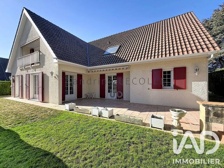 Vente Maison/villa 8 pièces — photo 1