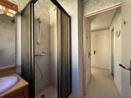 GRAND T2 LUMINEUX   55 M2   DERNIER ÉTAGE   GARAGE & CAVE — photo 4