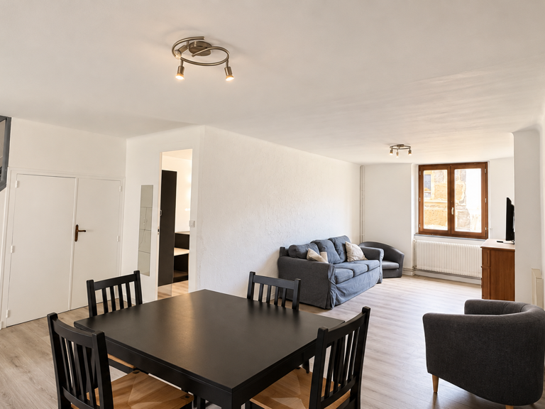 Grand appartement centre Ville Meublé Ideal Famille ou colocation — photo 1