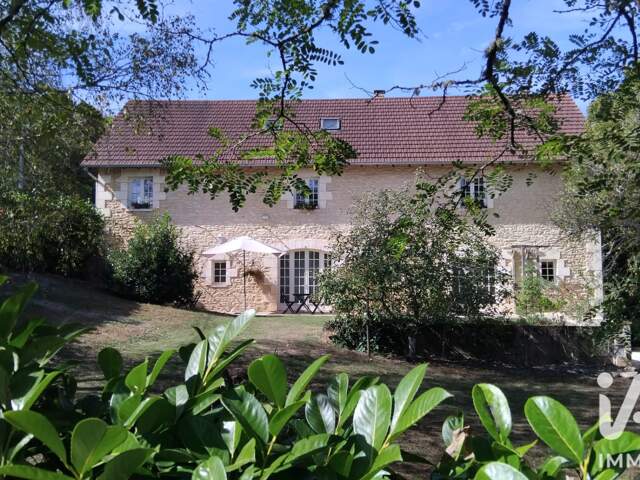 Vente Maison/villa 8 pièces — photo du bien