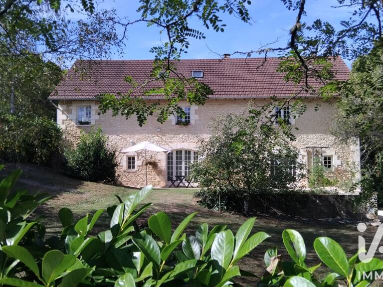 Vente Maison/villa 8 pièces — photo 1