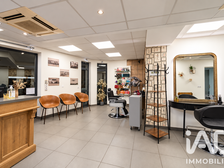 Vente Boutique/Local commercial 65 m&sup2; — photo 1
